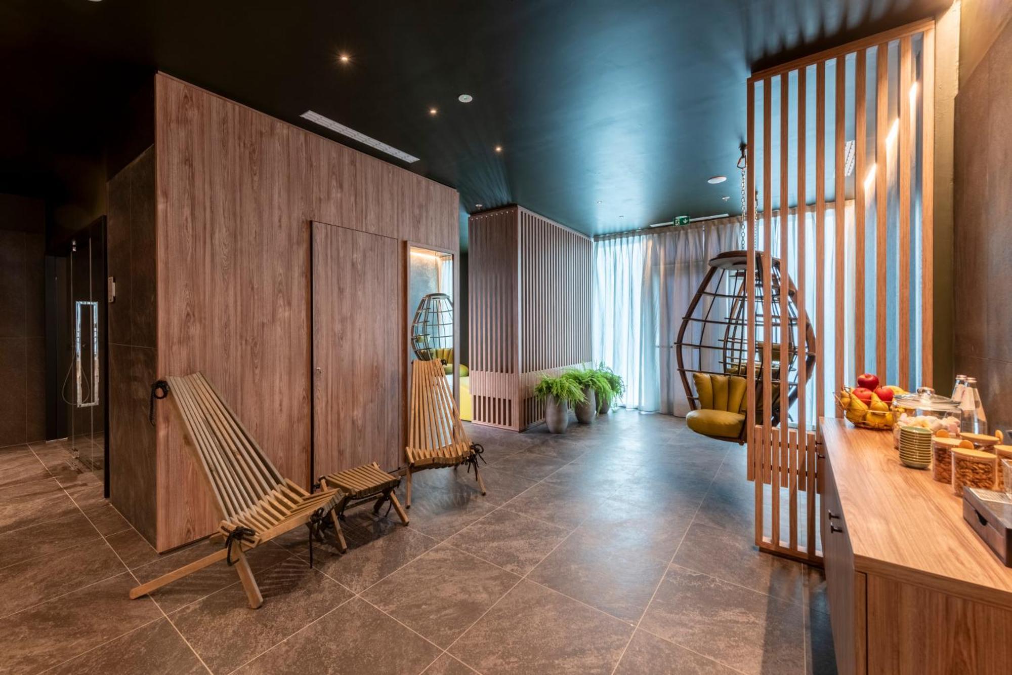 Mo.om Hotel 4*