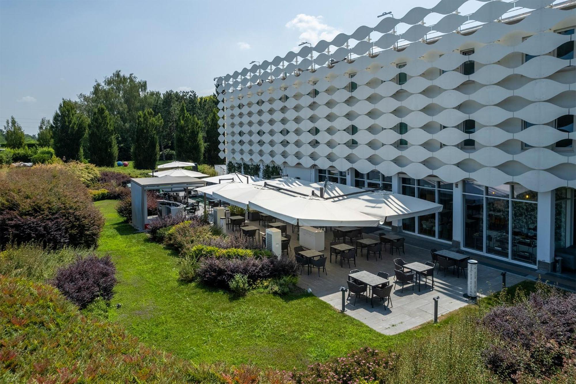 Hotel Mo.om 4*
